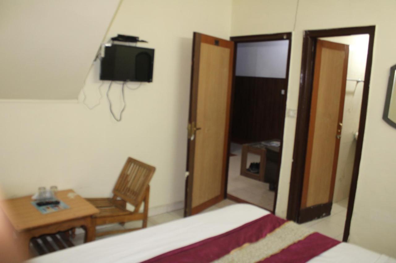 Hotel Diamond Palace Chandīgarh Exterior foto